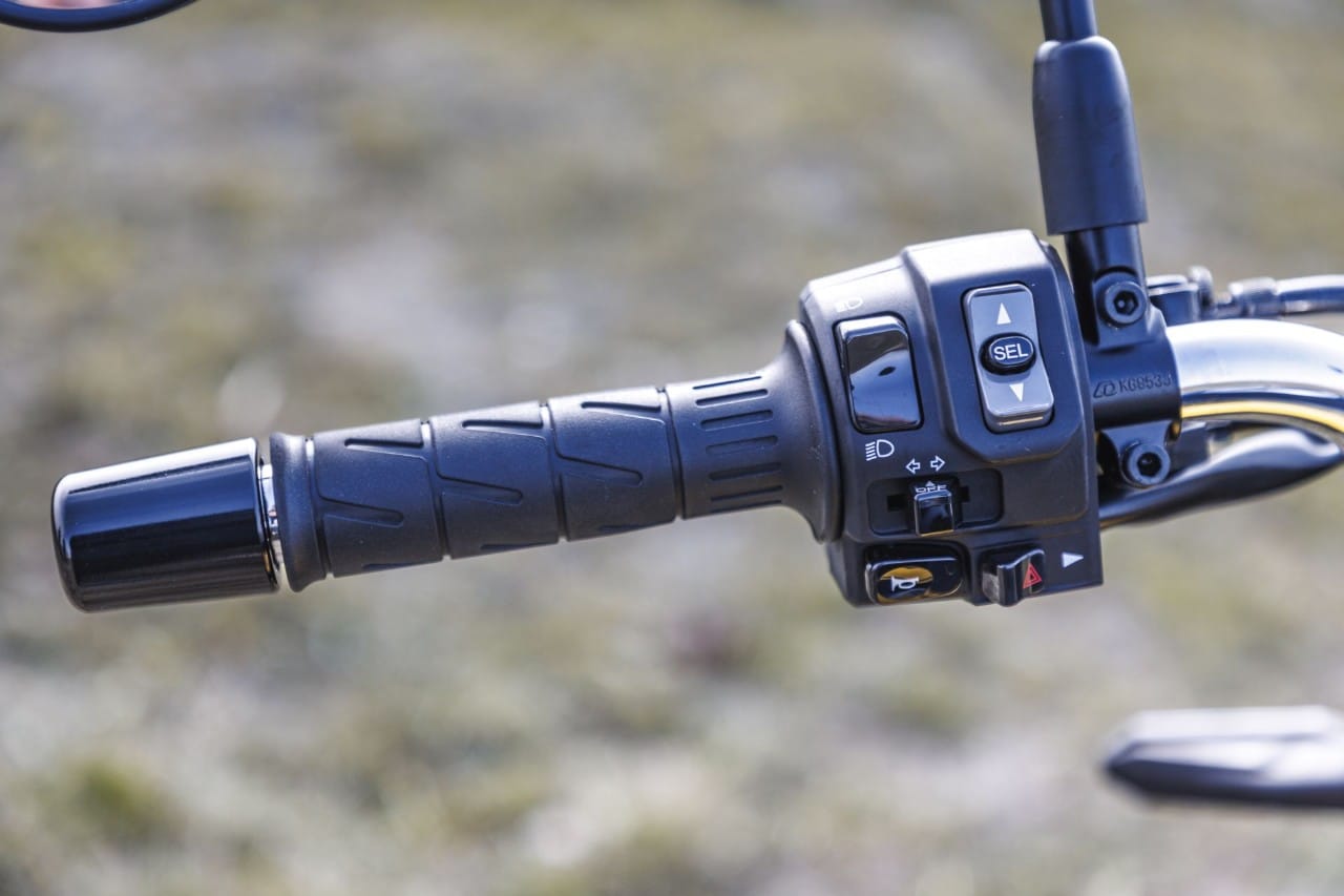 Kawasaki Z900 RS SE e Yamaha XRS900: modern classic... a modo loro